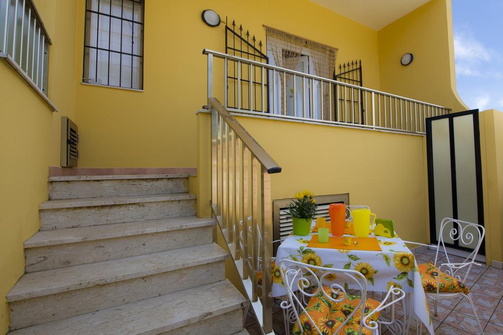 B&B Fiori Gialli Caucana Santa Croce Camerina Dış mekan fotoğraf