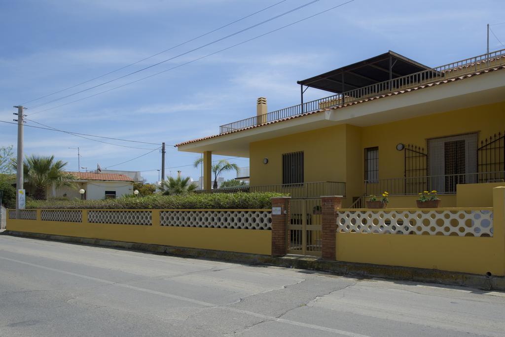 B&B Fiori Gialli Caucana Santa Croce Camerina Dış mekan fotoğraf