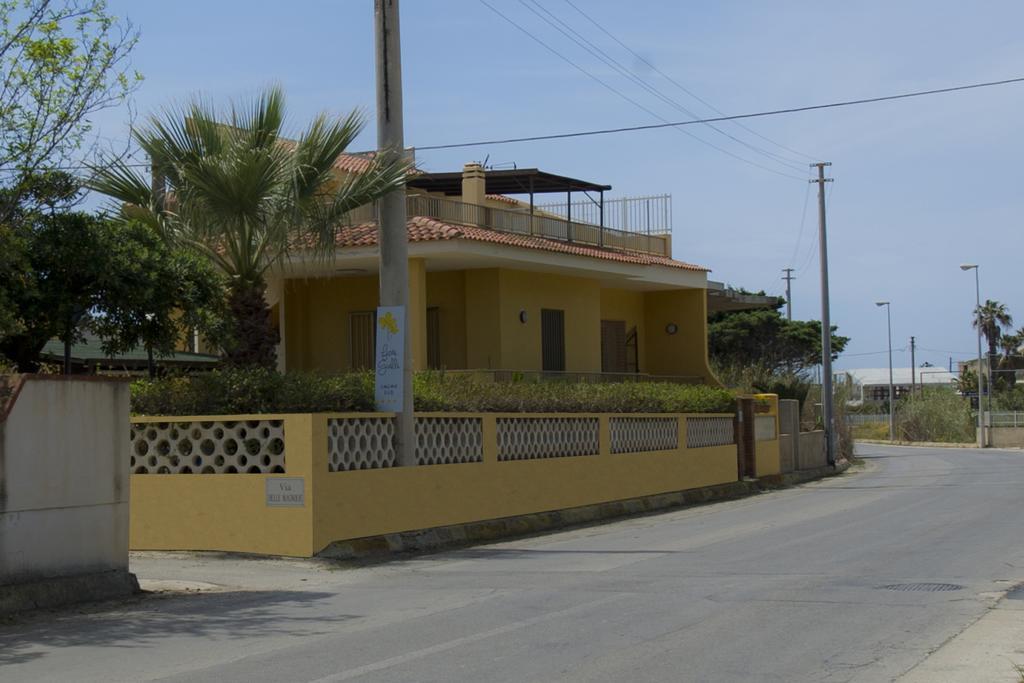 B&B Fiori Gialli Caucana Santa Croce Camerina Dış mekan fotoğraf